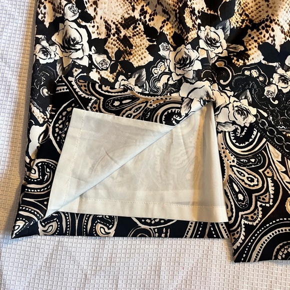 White House Black Market floral snakeskin Skirt Sz 00 - Picture 7 of 12